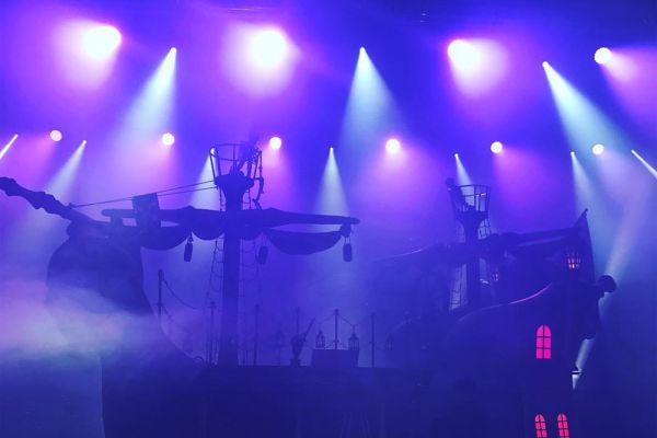 World's Biggest Panto